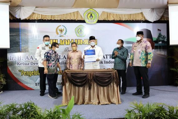 Kuliah Umum di STIE Banjarmasin, LaNyalla Canangkan Merdeka Belajar Kampus Merdeka - JPNN.COM