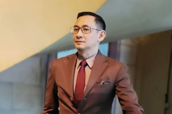 Roy Suryo Berencana Lapor Polisi, Lucky Alamsyah Santai, Ucap Kalimat Ini - JPNN.COM