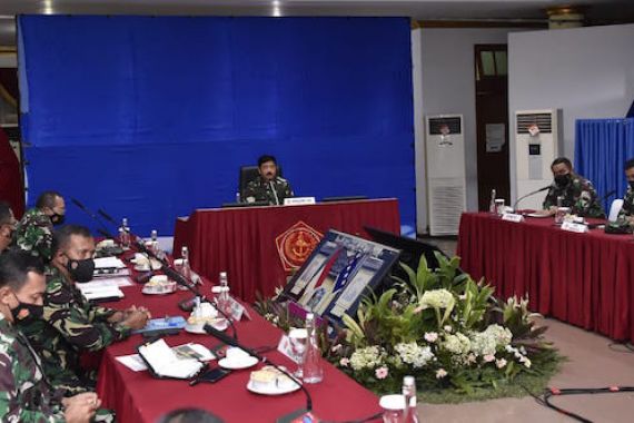 Marsekal Hadi Pimpin Rapat Evaluasi PPKM Skala Mikro, Tiga Kepala Staf Angkatan Juga Hadir - JPNN.COM