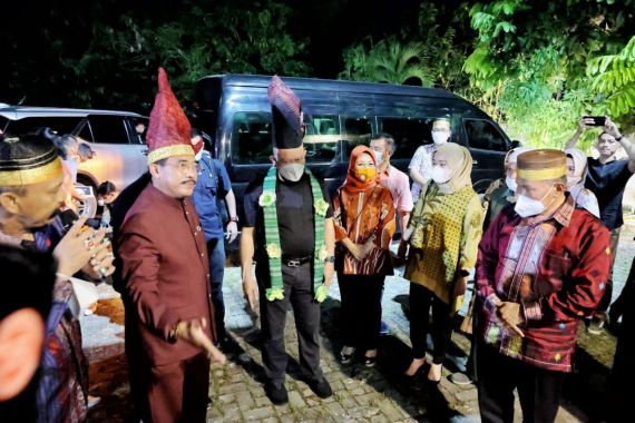 Dukung Reboisasi Kawasan Bandara Toraja, Ketua DPD RI Minta KKOP Diperhatikan - JPNN.COM