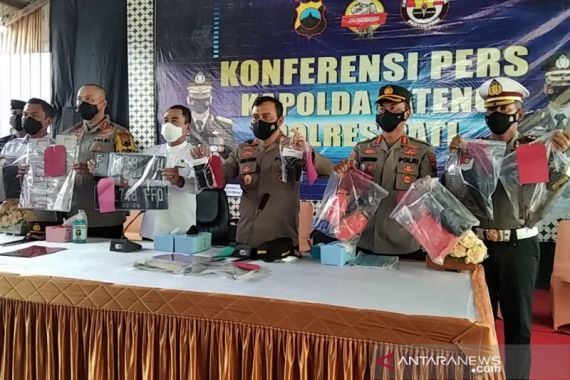 Irjen Luthfi Bakal Tindak Tegas Oknum Polisi Diduga Terlibat Ekspor Motor Bodong ke Timor Leste - JPNN.COM