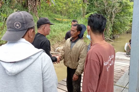 2 Hari Tersesat di Hutan, Pemburu Rusa Ditemukan di Tepian Sungai Kapuas - JPNN.COM