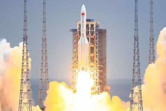 China Luncurkan Kembali Roket ke Orbit Stasiun Luar Angkasa - JPNN.COM