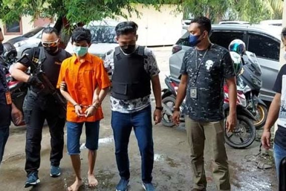 Pelaku Penusukan Mahasiswi Ini Ditangkap Polisi, Pengakuannya Bikin Merinding - JPNN.COM