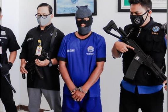 War on Drugs, Bea Cukai Gandeng BNN, Libas Penyelundupan Paket Narkotika dari Belanda - JPNN.COM