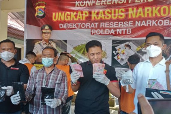 Bos Besar Narkoba Asal Sumbawa Ditangkap di Senggigi Lombok Barat - JPNN.COM