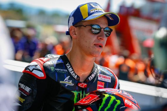MotoGP 2022: Fabio Quartararo Tampak Kesal saat Motornya Kembali Mogok - JPNN.COM