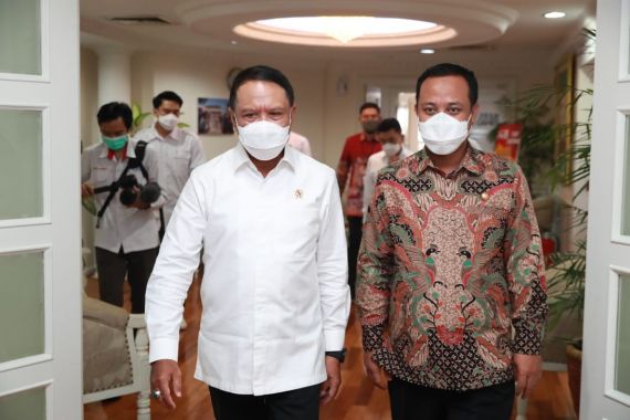 Menpora Amali Terima Kunjungan Plt Gubernur Sulsel, Inilah Dua Hal Penting yang Dibahas - JPNN.COM