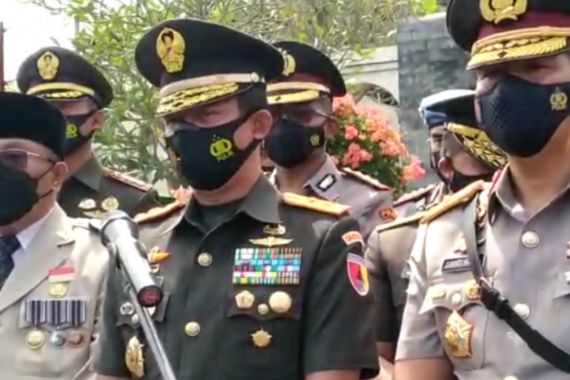 Usai Berziarah ke Makam Presiden Soekarno, Pangdam Sampaikan Hal Penting - JPNN.COM