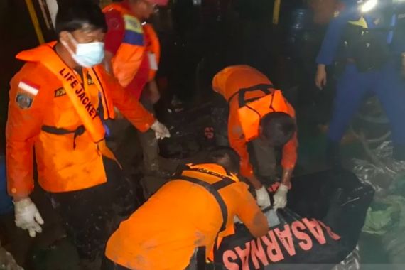 Jasad Wawan Saputra Sang Kapten Kapal TB Green Lacosta Akhirnya Ditemukan di Perairan Meranti - JPNN.COM