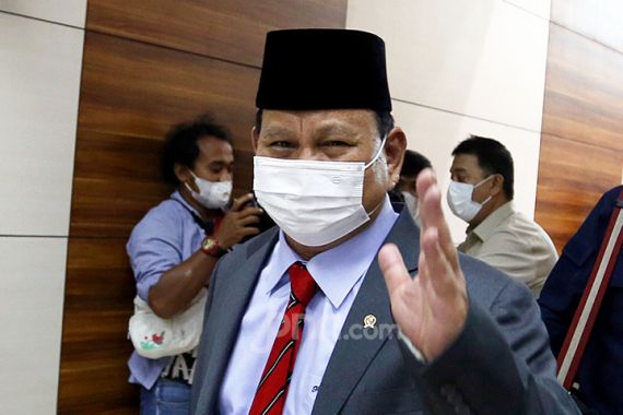 Nama Prabowo Subianto di Urutan Ketiga Hasil Survei, Pengamat: Dia Sudah Tidak Layak Jual - JPNN.COM
