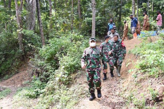 Aster Panglima TNI Tinjau Serbuan Teritorial Skala Besar di Kuningan - JPNN.COM
