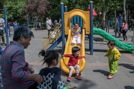 Warga di China Tolak Kebijakan Satu Keluarga Bisa Punya 3 Anak - JPNN.COM