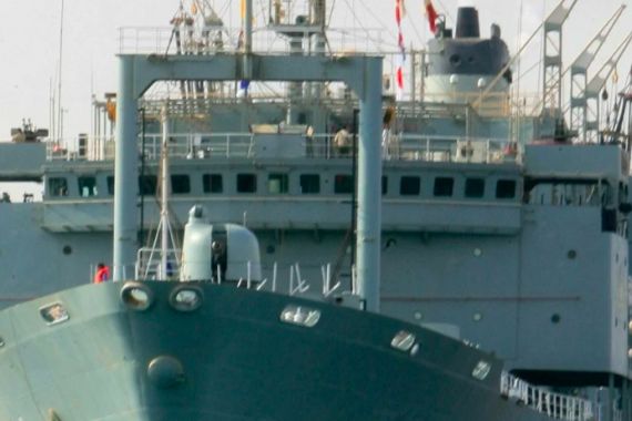 Kapal Terbesarnya Terbakar dan Tenggelam, Iran Salahkan Israel - JPNN.COM