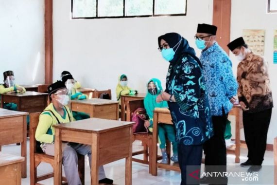 Ini 4 Syarat Wajib Bagi Sekolah di Kabupaten Bogor Melaksanakan PTM Terbatas - JPNN.COM