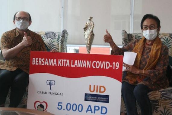 RS St Carolus Jakarta Menerima Donasi 5.000 APD dari Yayasan UID - JPNN.COM