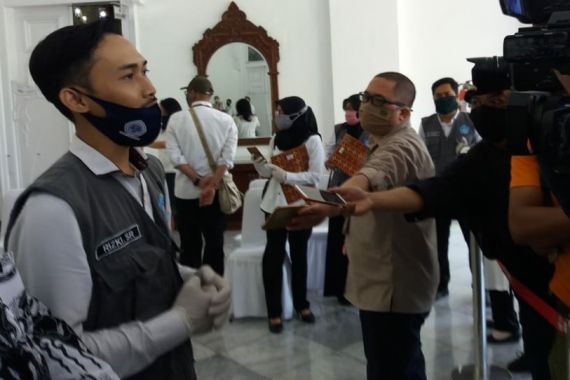 Ketum Guru Honorer Menyodorkan 4 Catatan Penting soal PPPK 2021, Minta Jokowi Turun Tangan - JPNN.COM