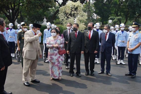 Peresmian Patung Bung Karno di Kemenhan, Begini Pidato Prabowo di Depan Megawati - JPNN.COM