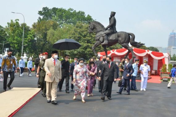 Resmikan Patung Bung Karno, Prabowo: Ini Bukan Bagian Kultus - JPNN.COM