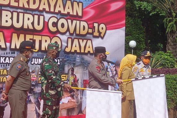 Grafik Kasus Covid-19 di DKI Meningkat, Tolong Simak Imbauan Irjen Fadil - JPNN.COM