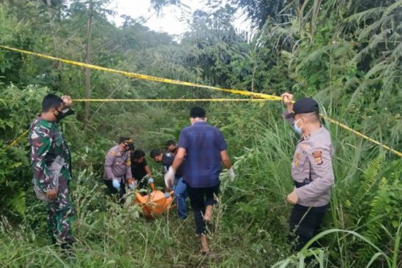 Terungkap, Mayat Wanita yang Ditemukan di Gunung Salak Ternyata Sopir Taksi Online - JPNN.COM