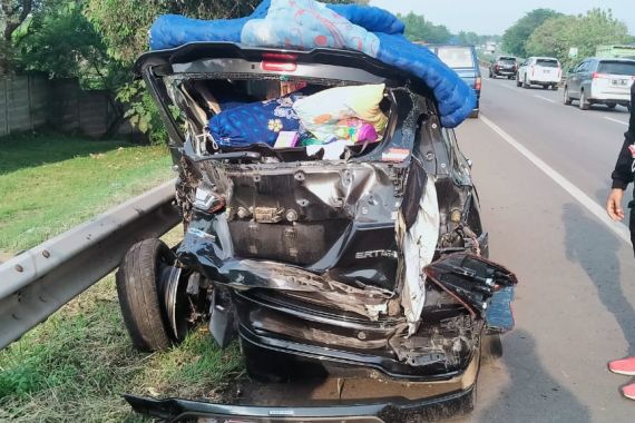 Kronologis Kecelakaan di Tol Tangerang-Merak, Libatkan 3 Kendaraan, Ada Korban - JPNN.COM