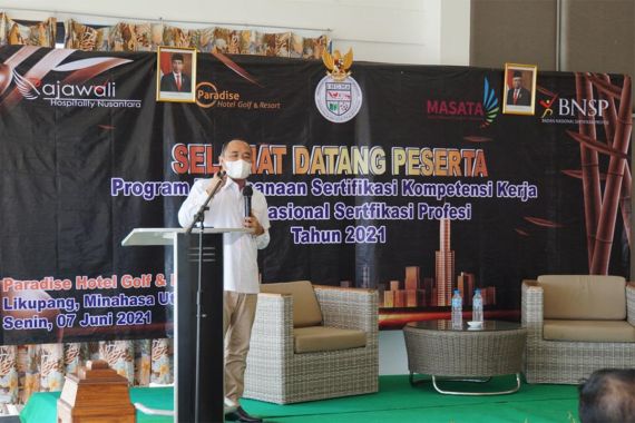 Dukung Program Presiden Jokowi, BNSP Sertifikasi Karyawan Hotel di Likupang - JPNN.COM