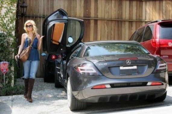 Boyong Mobil Sport Bekas Paris Hilton, Pria Ini Terkejut, Ya Ampun.. - JPNN.COM