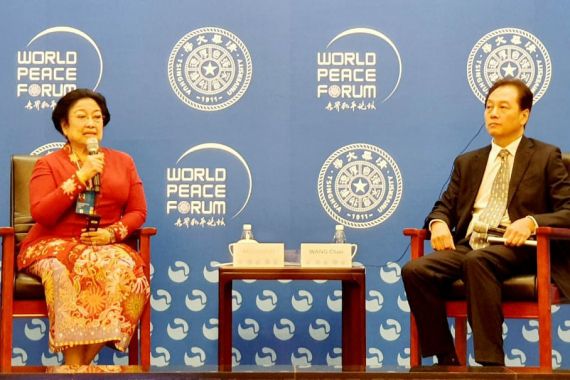 Doktor Asal Prancis: Gelar Profesor Layak untuk Megawati Soekarnoputri - JPNN.COM