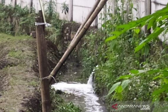 Sontoloyo, Perusahaan Buang Limbah ke Sungai, Kok Cuma Ditegur - JPNN.COM