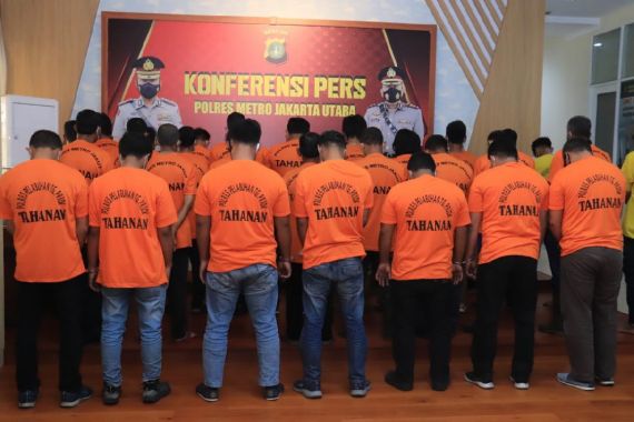 Koordinator Preman di Tanjung Priok Ditangkap, Ini Mengenai Jumlah Uang dan Sepatu - JPNN.COM