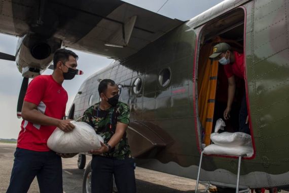 Cegah Karhutla, TNI AU Mengerahkan Pilot-Pilot Berpengalaman Melakukan TMC - JPNN.COM