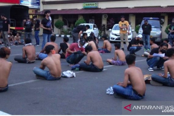Inilah 100 Pria yang Belakangan ini Meresahkan Warga di Makassar, Lihat Baik-baik Wajahnya - JPNN.COM
