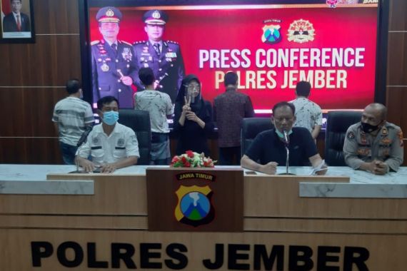 Kasus 4 Kades Mengonsumsi Narkoba Dioper ke Polres Jember - JPNN.COM