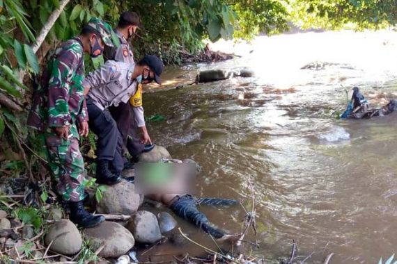 Mayat Pria Tanpa Baju Ditemukan di Sungai Kelingi, Kepala Terluka, TNI-Polri Turun Tangan - JPNN.COM
