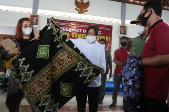 Mensos Risma Hadir dalam Bimtek TKSK di Kabupaten Ponorogo - JPNN.COM