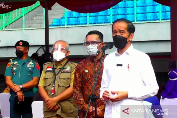 Jokowi Berharap Daerah Lain Meniru Model Vaksinasi Covid-19 dari Kota Bekasi Ini - JPNN.COM
