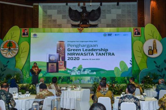 Menteri LHK: Penghargaan Green Leadership Nirwasita Tantra Bentuk Apresiasi Kepada Pimpinan Daerah - JPNN.COM