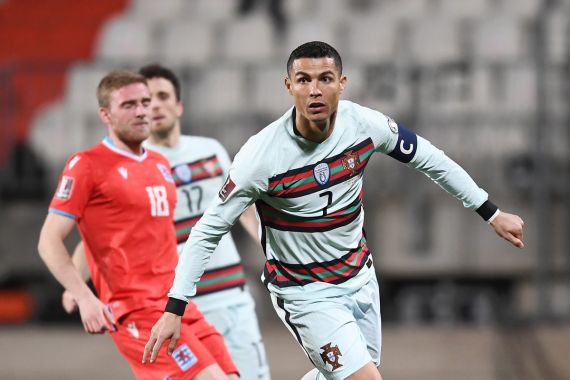 Rekor Baru Cristiano Ronaldo saat Kalahkan Hungaria - JPNN.COM