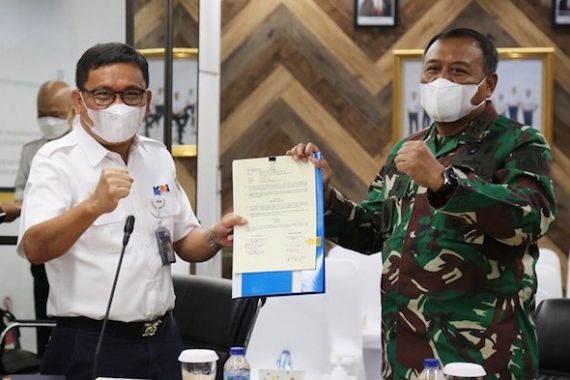 TNI AL dan PT KAI Sepakati PKS Bidang Perbantuan Personel - JPNN.COM