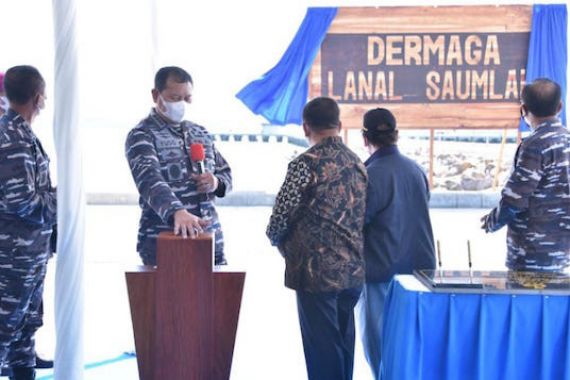 KSAL Laksamana Yudo Resmikan Dermaga Lanal Saumlaki - JPNN.COM