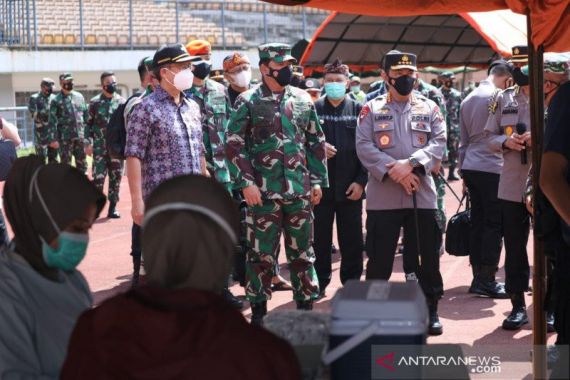 Begini Harapan Panglima TNI Terhadap Program 1 Juta Vaksinasi Setiap Hari - JPNN.COM