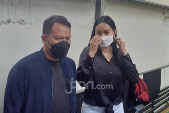Akui Sudah Bercerai dari Vicky Prasetyo, Kalina Ocktaranny: Gue yang Salah - JPNN.COM