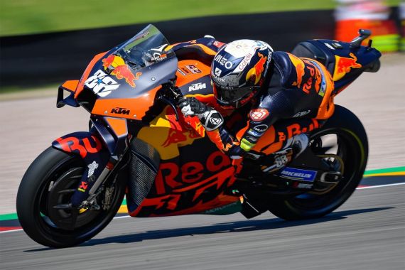 Oliveira Kuasai FP2 MotoGP Jerman, Marquez Melorot, Rossi Posisi ke-21 - JPNN.COM