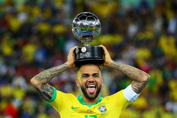 Tuai Kritik, Tite Ungkap Alasan Membawa Dani Alves ke Piala Dunia 2022, Ternyata! - JPNN.COM