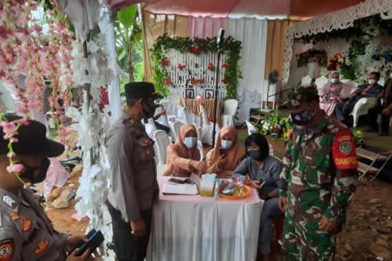 Pesta Pernikahan di Sukabumi Didatangi Petugas, Begini Akhirnya - JPNN.COM