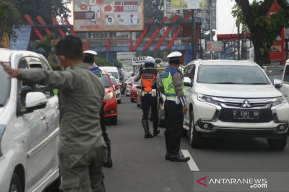 4.476 Kendaraan Diputarbalik di Hari Kedua Ganjil Genap di Kota Bogor - JPNN.COM