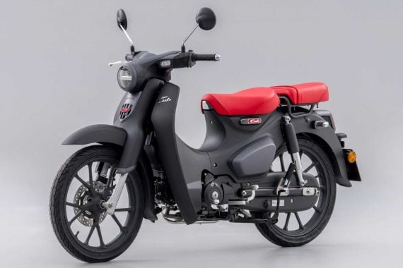 Honda Meluncurkan Motor Bebek Klasik Terbaru, Mesinnya Lebih Halus - JPNN.COM