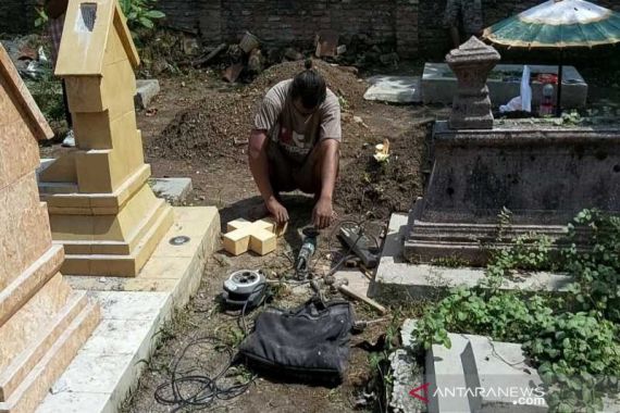 Makam Cemoro Kembar Solo Dirusak, Pelakunya Enggak Disangka - JPNN.COM