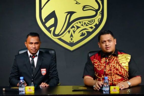 Firman Utina Ditunjuk Jadi Direktur Akademi Borneo FC - JPNN.COM